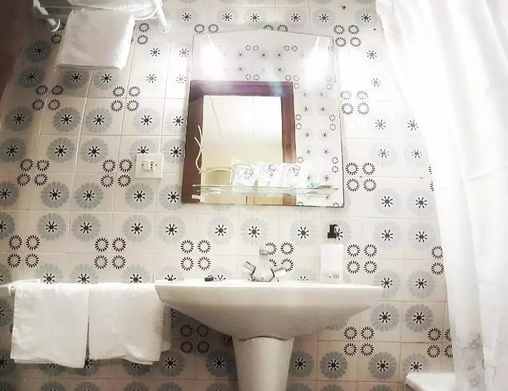 簡易ホテル Pensión Belmonte Ii