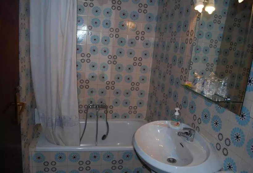 簡易ホテル Pensión Belmonte Ii