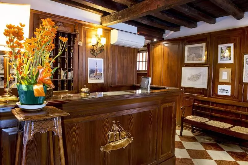 هتل Agli Alboretti