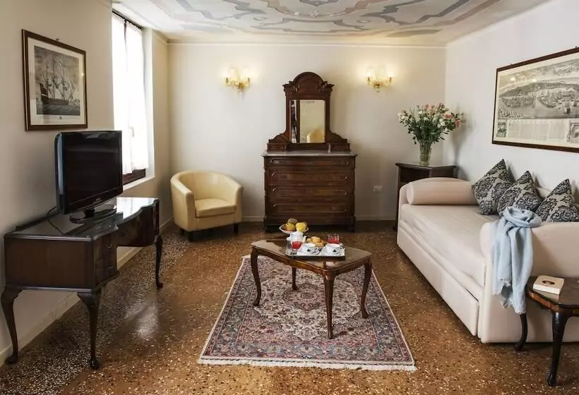 هتل Agli Alboretti