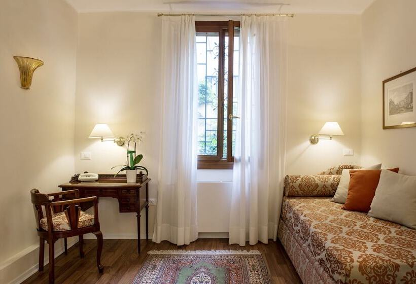 هتل Agli Alboretti