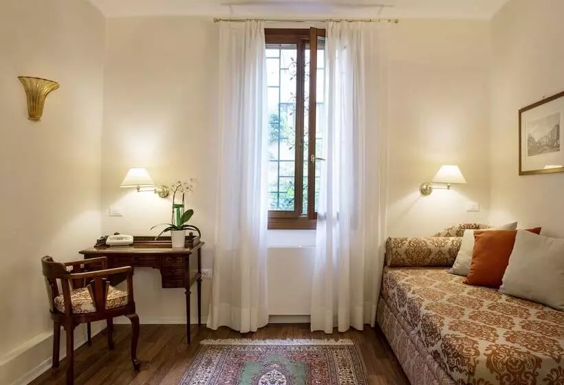 هتل Agli Alboretti