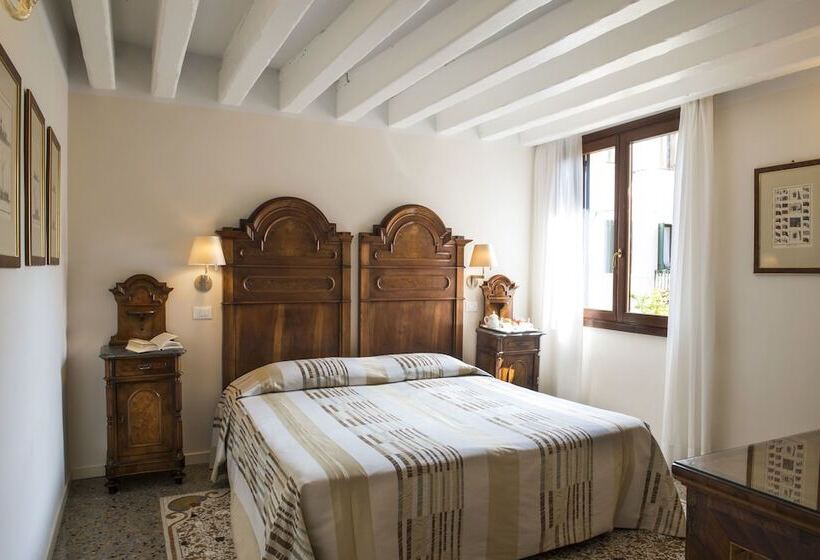 هتل Agli Alboretti