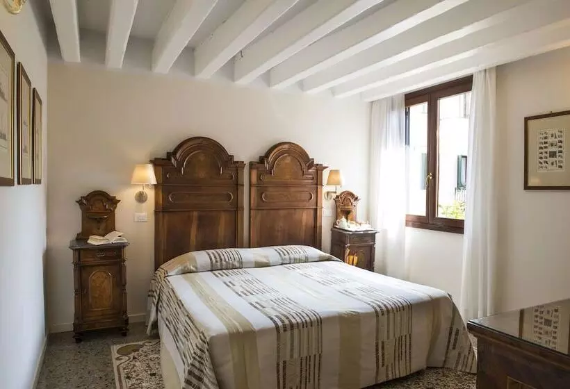 هتل Agli Alboretti