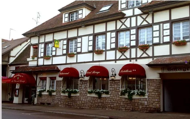 Hôtel Le Cheval Rouge