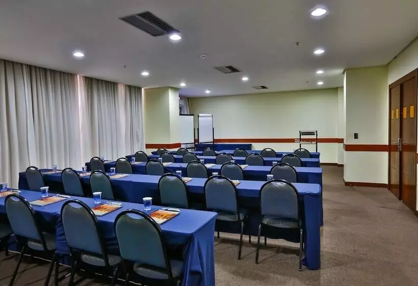 Metropolitan Hotel By Atlantica