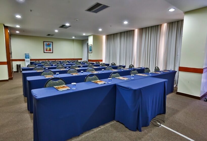 Metropolitan Hotel By Atlantica