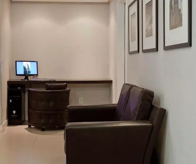 هتل Farol Da Ilha