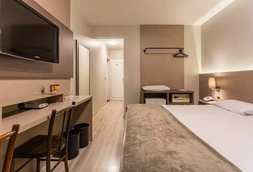 هتل Farol Da Ilha