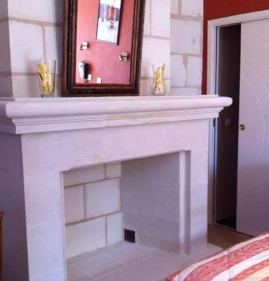 호텔 Logis Hôtel Le Bussy