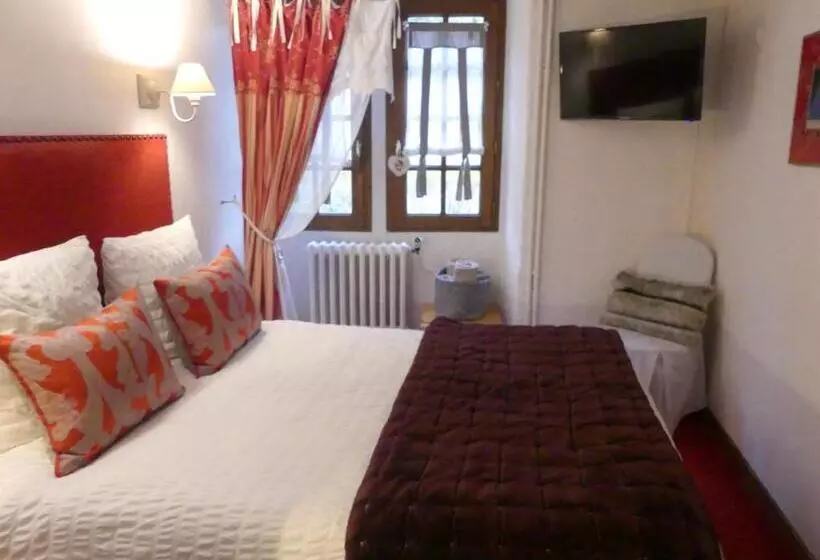 酒店 Le Chapeau Rouge