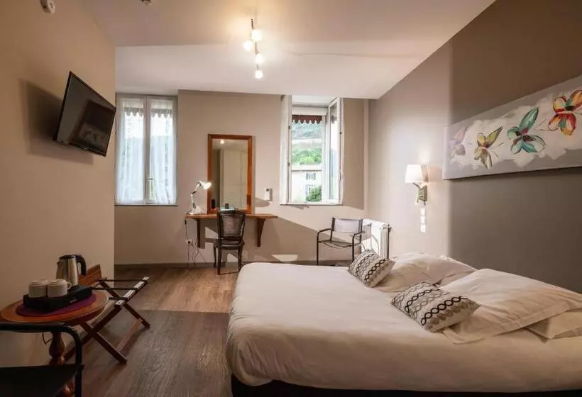 호텔 Logis Hôtel Restaurant De La Paix