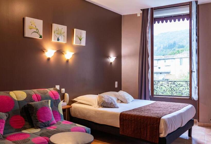 호텔 Logis Hôtel Restaurant De La Paix