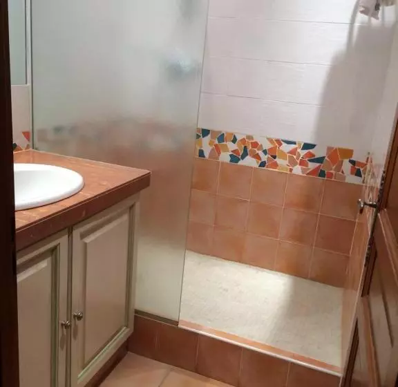 호텔 Logis Hôtel Restaurant De La Paix