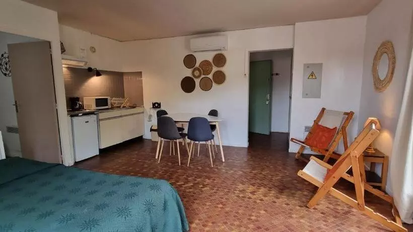 Отель Logis Hôtels Le Saint Marc