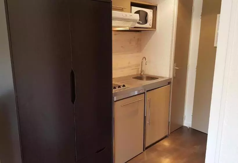 Отель Logis Hôtels Le Saint Marc