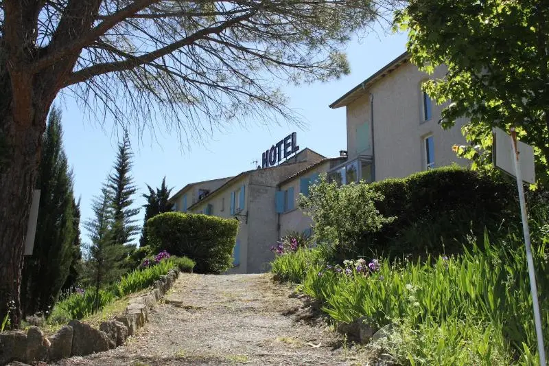 ホテル Logis Hôtels Le Saint Marc