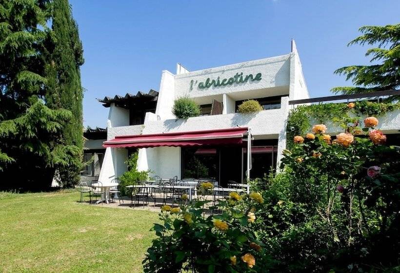 Hotelli Logis Hôtel L Abricotine