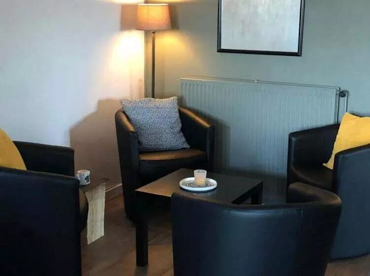 Отель Logis Hôtel L Abricotine