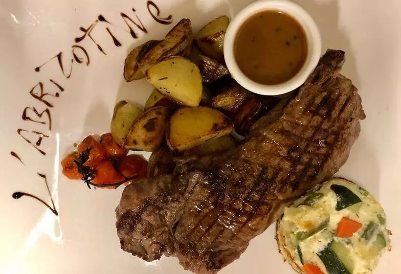 Отель Logis Hôtel L Abricotine