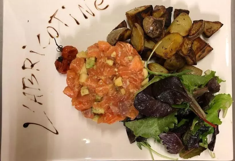 Отель Logis Hôtel L Abricotine