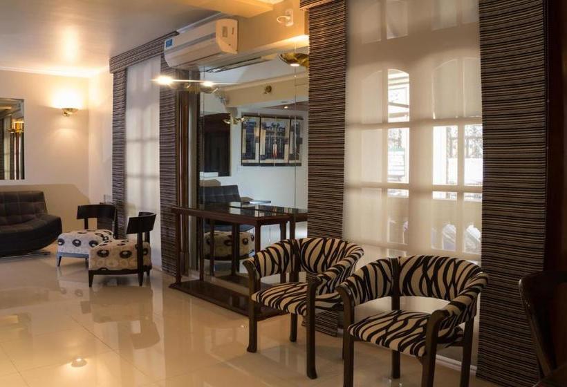 Hotel Parana Plaza Jardín