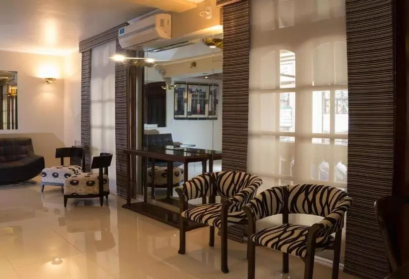 هتل Parana  Plaza Jardín