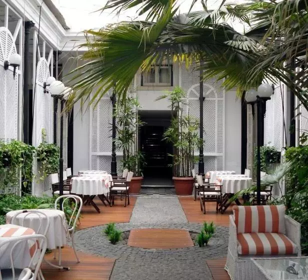 هتل Parana  Plaza Jardín