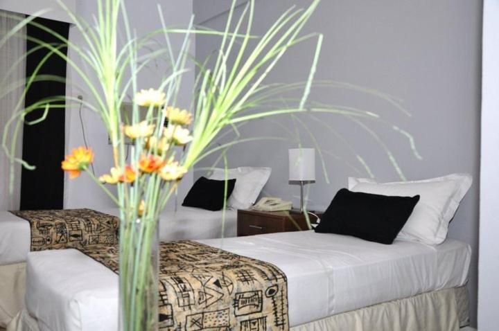 Hotel Parana Plaza Jardín