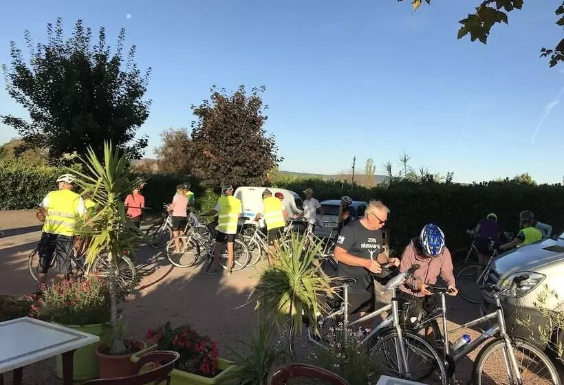 בית מלון כפרי Restaurant La Place