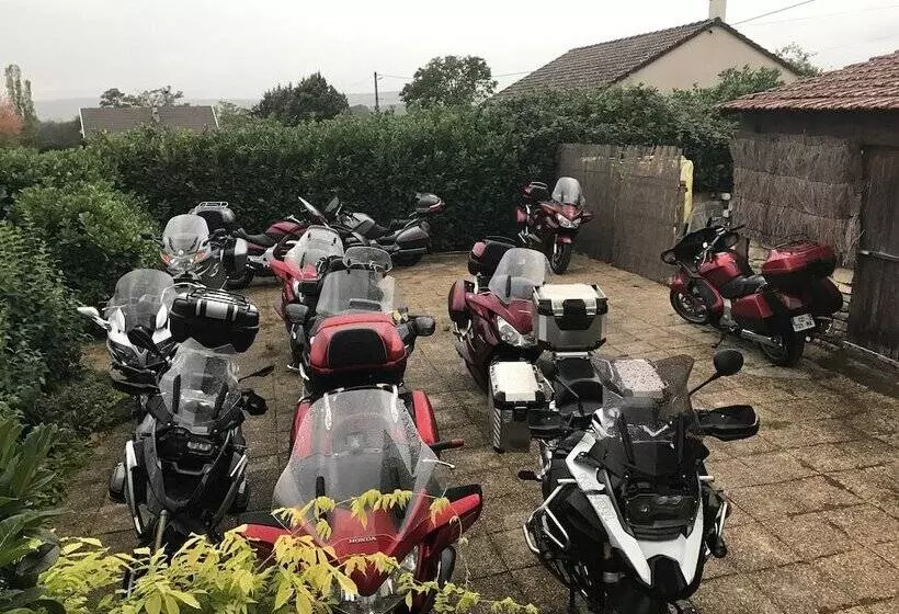 בית מלון כפרי Restaurant La Place