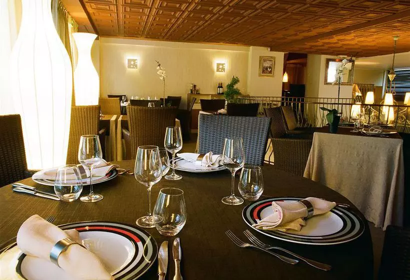 Inter Hotel Au Pavillon Bleu