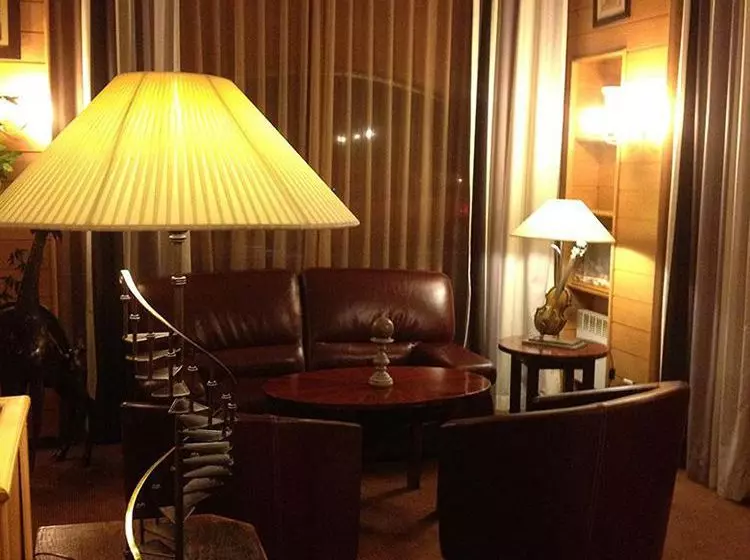 Inter Hotel Au Pavillon Bleu