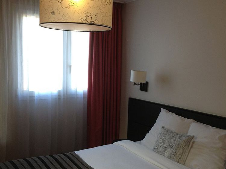 Inter Hotel Au Pavillon Bleu