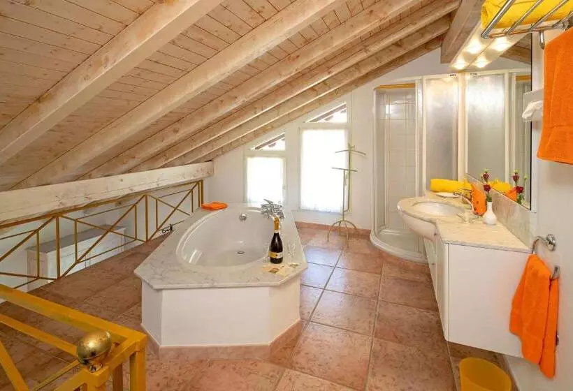 Hotelli Al Ponte Antico