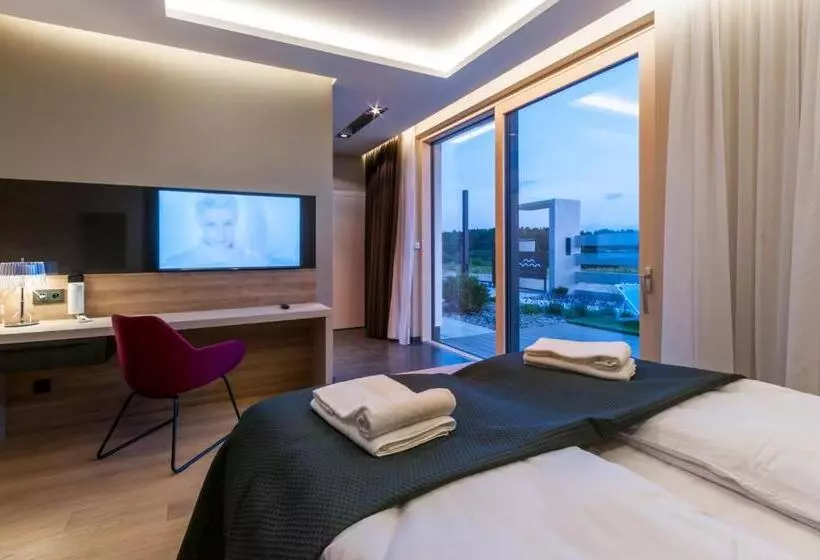 Hotelli Przystań Mechelinki  Marina Del Mar