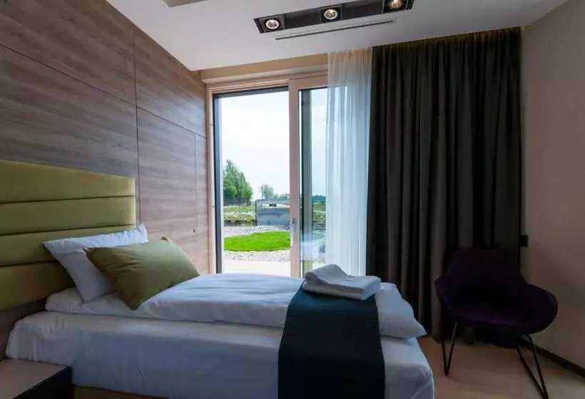 Hotelli Przystań Mechelinki  Marina Del Mar