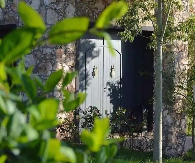 Maaseutuhotelli Koheilan Oriental Lodge Farm