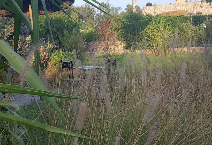 هتل روستایی Koheilan Oriental Lodge Farm