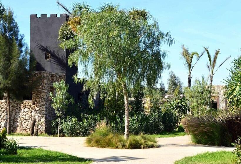 هتل روستایی Koheilan Oriental Lodge Farm