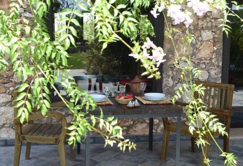 هتل روستایی Koheilan Oriental Lodge Farm