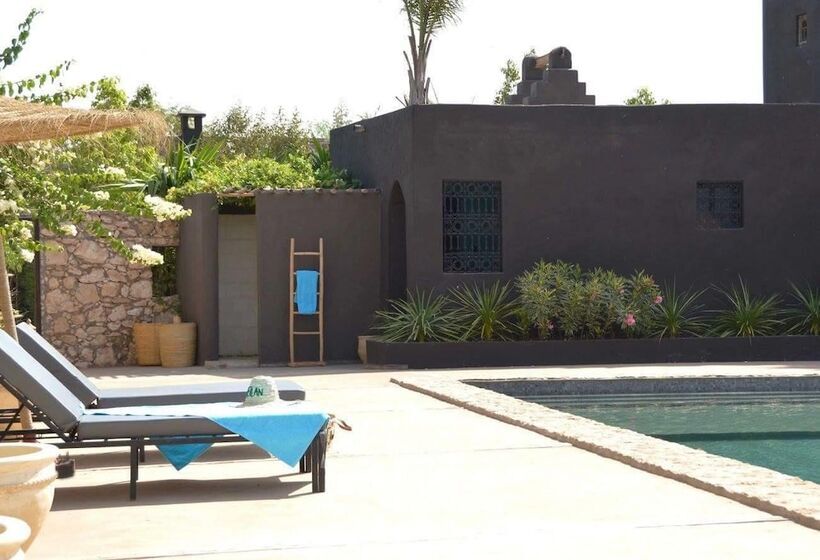 هتل روستایی Koheilan Oriental Lodge Farm