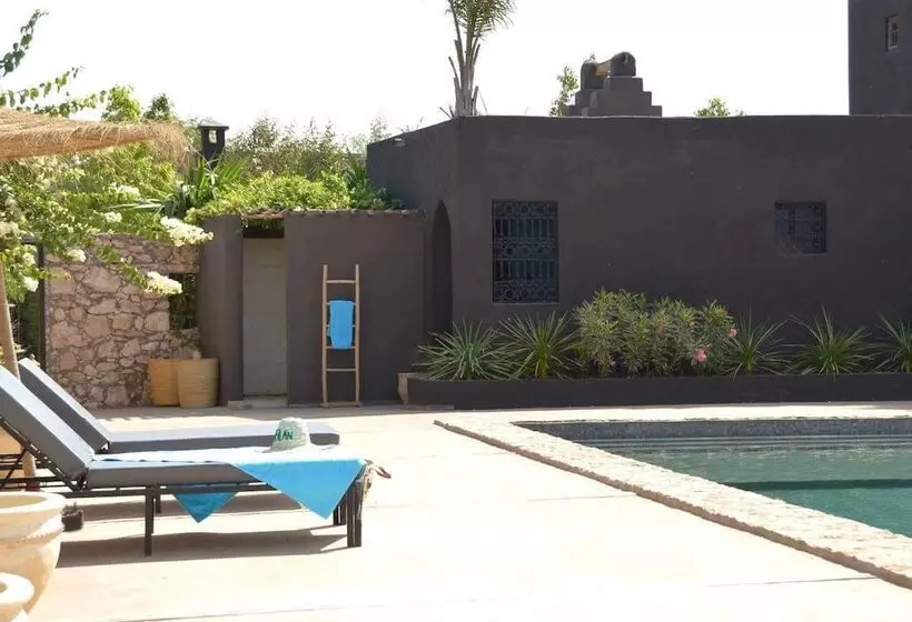 Maaseutuhotelli Koheilan Oriental Lodge Farm