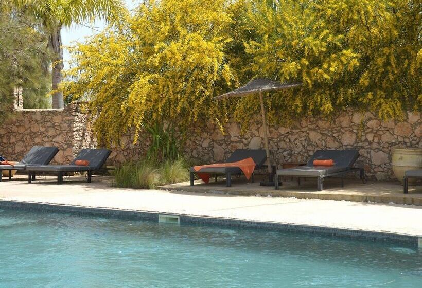 هتل روستایی Koheilan Oriental Lodge Farm