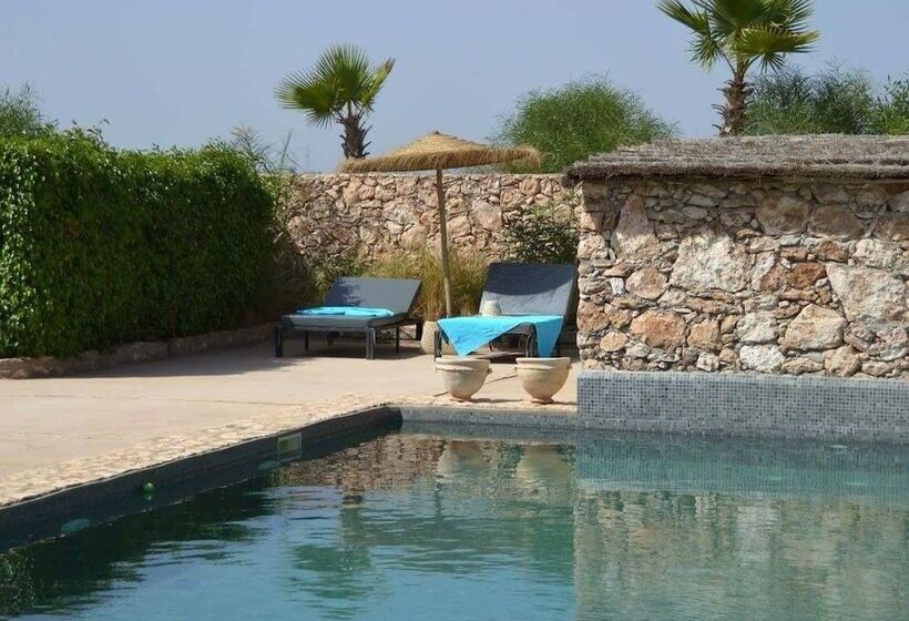 هتل روستایی Koheilan Oriental Lodge Farm