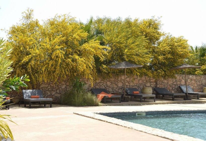 هتل روستایی Koheilan Oriental Lodge Farm