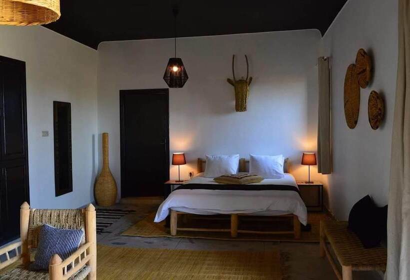 هتل روستایی Koheilan Oriental Lodge Farm