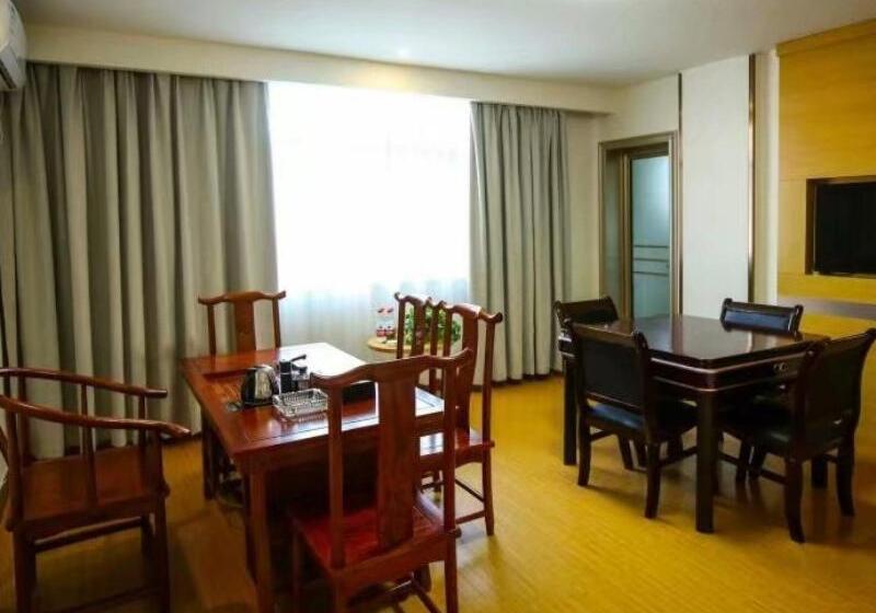 Отель Greentree Inn Yiyang City Anhua County Anhua Grand Theatre Express