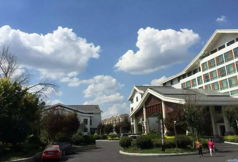 Hotelli Sunwu Hot Spring International