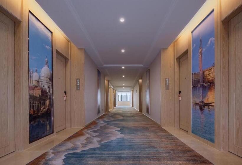 فندق Vienna International